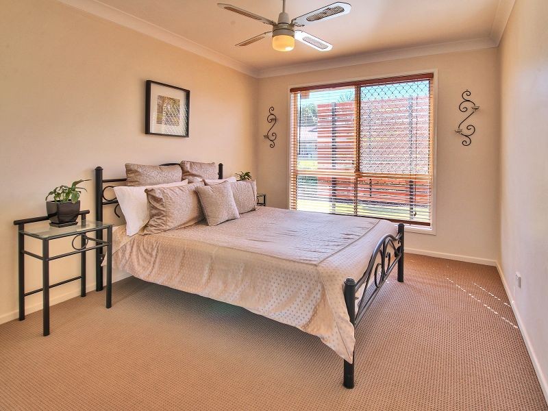 9 Learmonth Court, Hillcrest QLD 4118