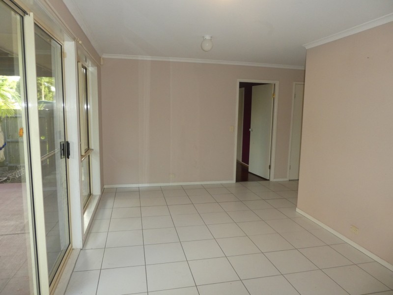35 Thistle Street, Regents Park QLD 4118