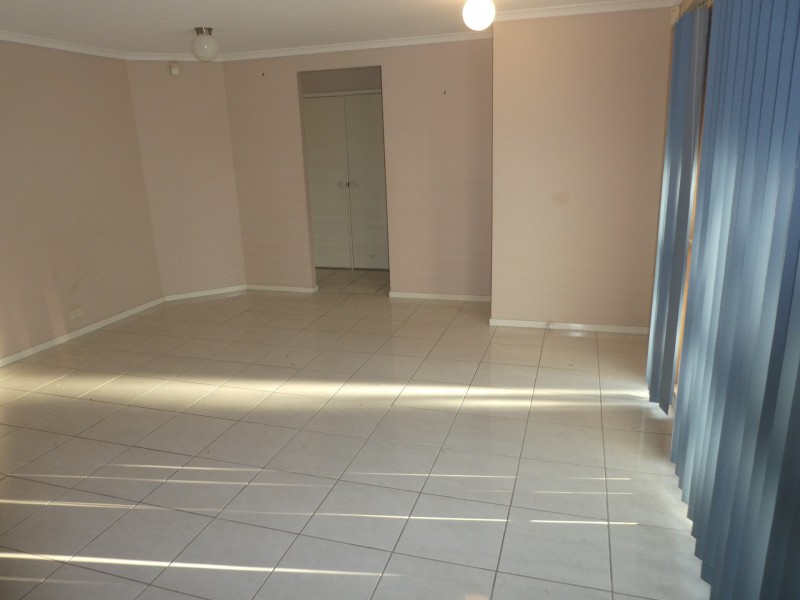 35 Thistle Street, Regents Park QLD 4118