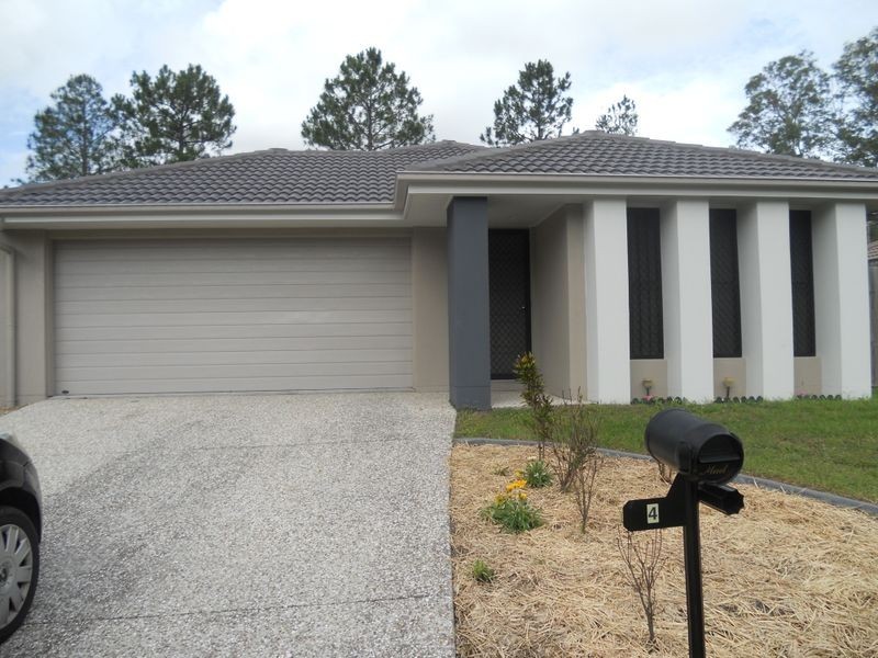 4 Lachlan Lane, Hillcrest QLD 4118