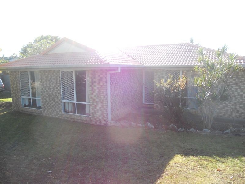 6 Mooloolah Court, Hillcrest QLD 4118