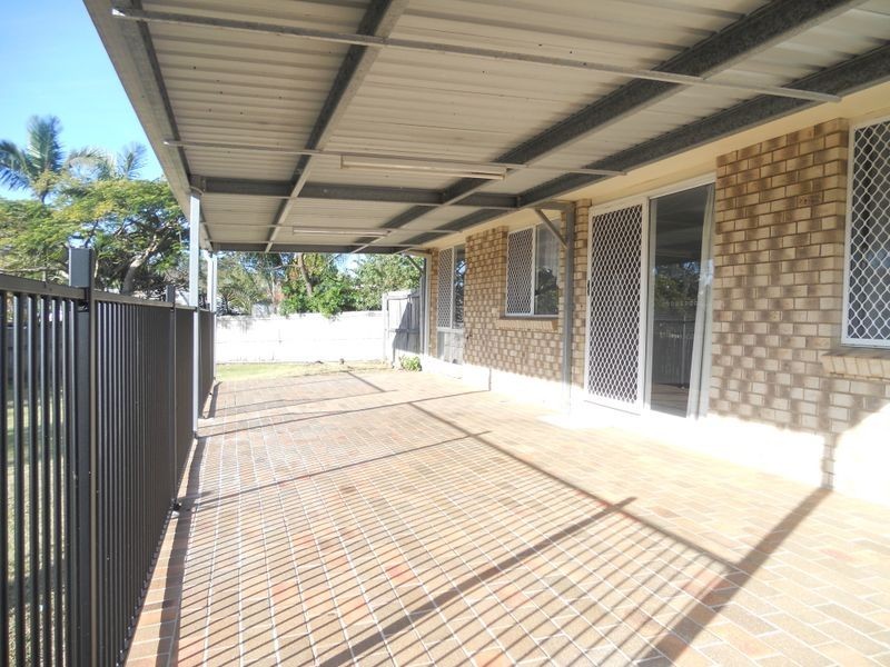 6 Mooloolah Court, Hillcrest QLD 4118