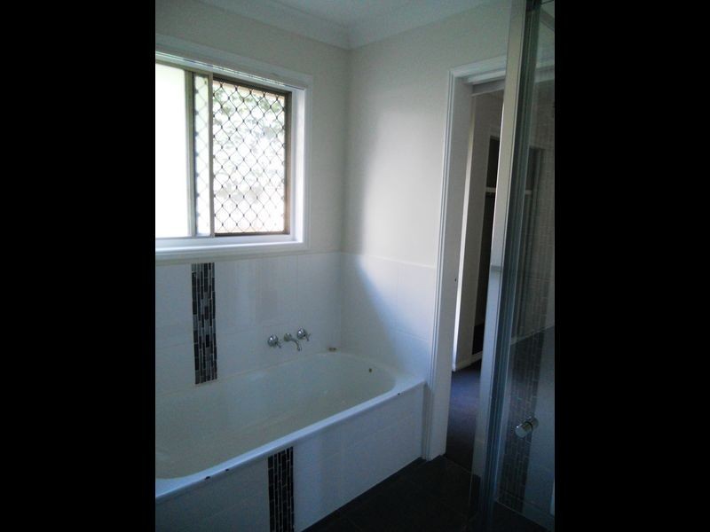 5 Sloane Court, Waterford West QLD 4133