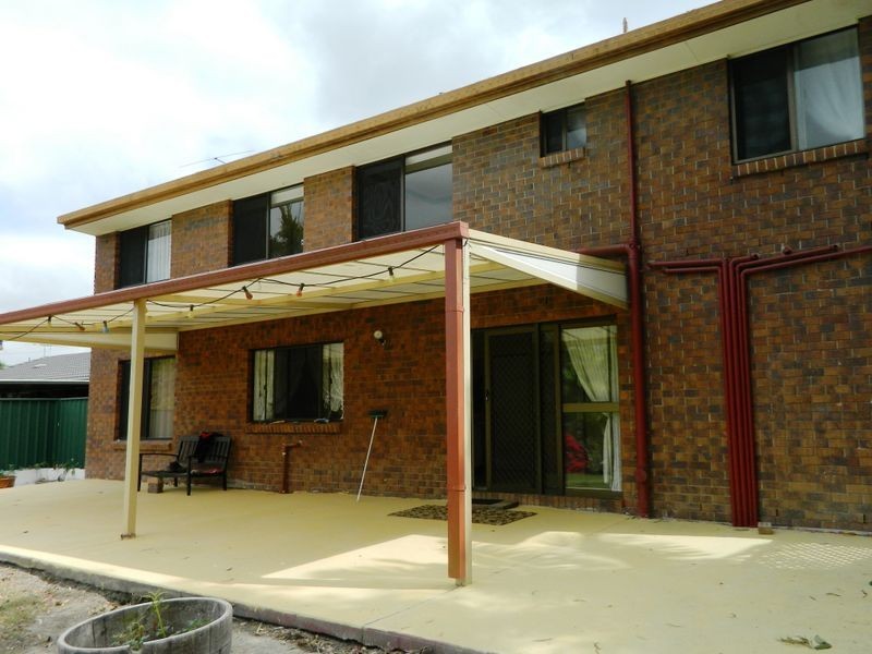 4 Owens Crescent, Regents Park QLD 4118