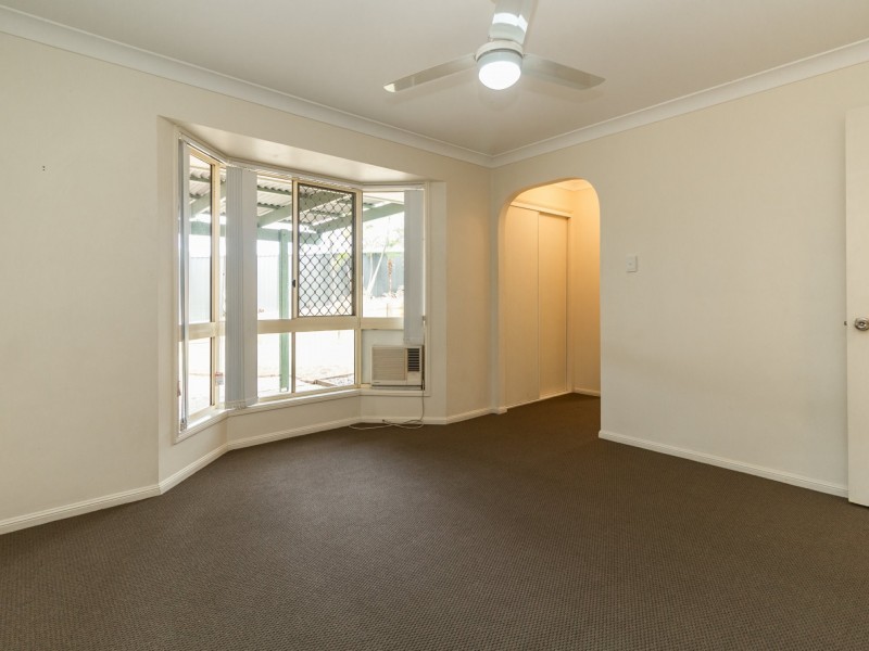 22 Fromelles Court, Regents Park QLD 4118