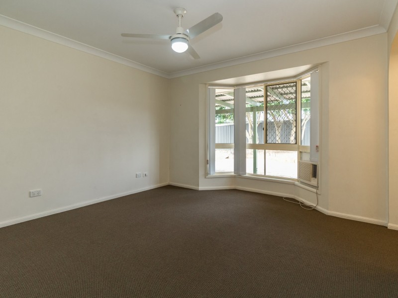 22 Fromelles Court, Regents Park QLD 4118