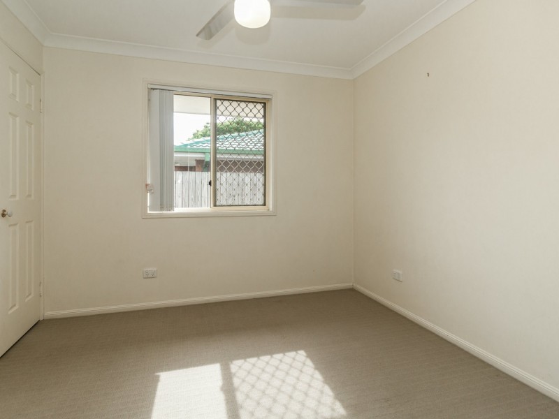 22 Fromelles Court, Regents Park QLD 4118