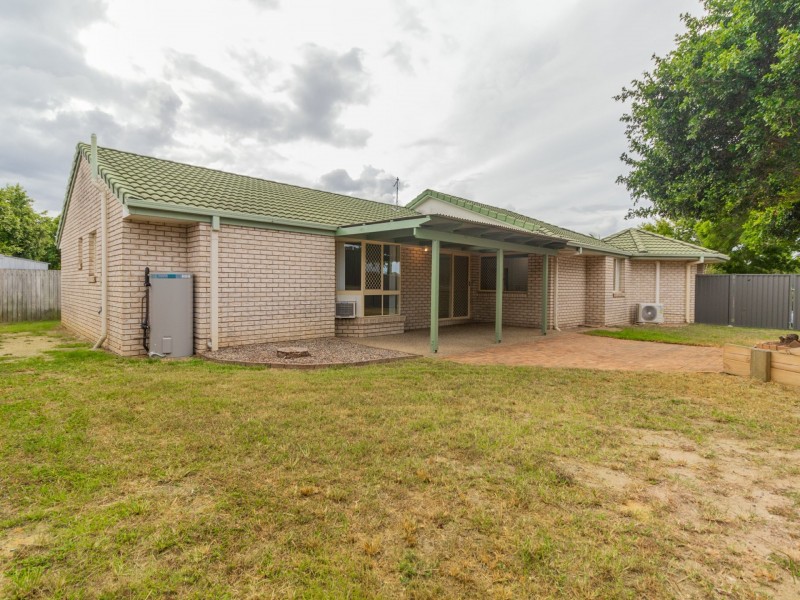 22 Fromelles Court, Regents Park QLD 4118