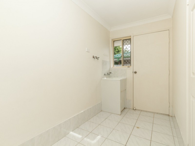 22 Fromelles Court, Regents Park QLD 4118