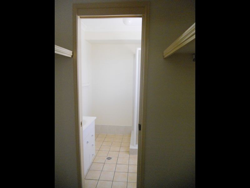 8 Craig Street, Crestmead QLD 4132