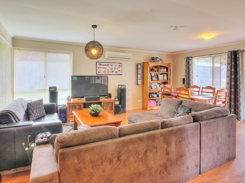 26 Myall Street, Crestmead QLD 4132