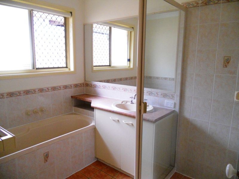 54 Glasshouse Crescent, Forest Lake QLD 4078