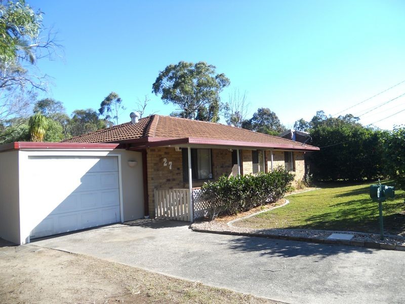 27 Conifer Street, Hillcrest QLD 4118