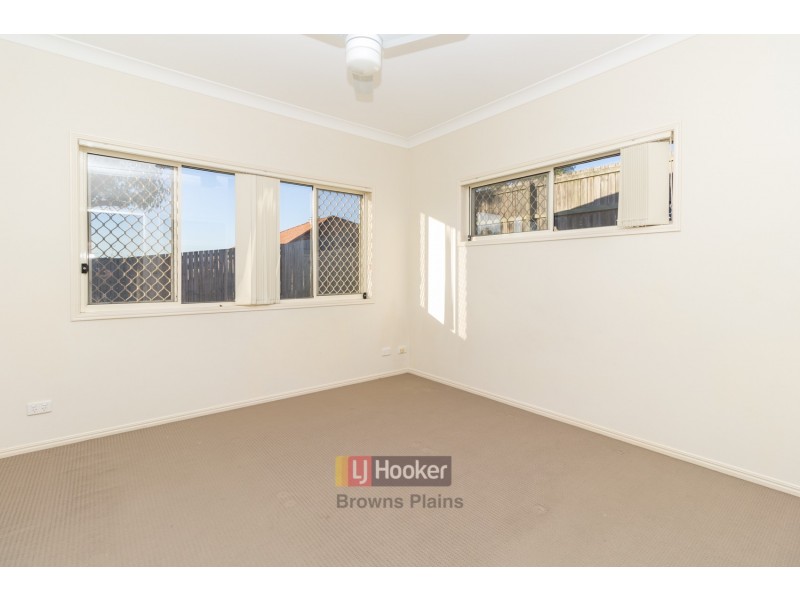 73 Grove Road, Edens Landing QLD 4207