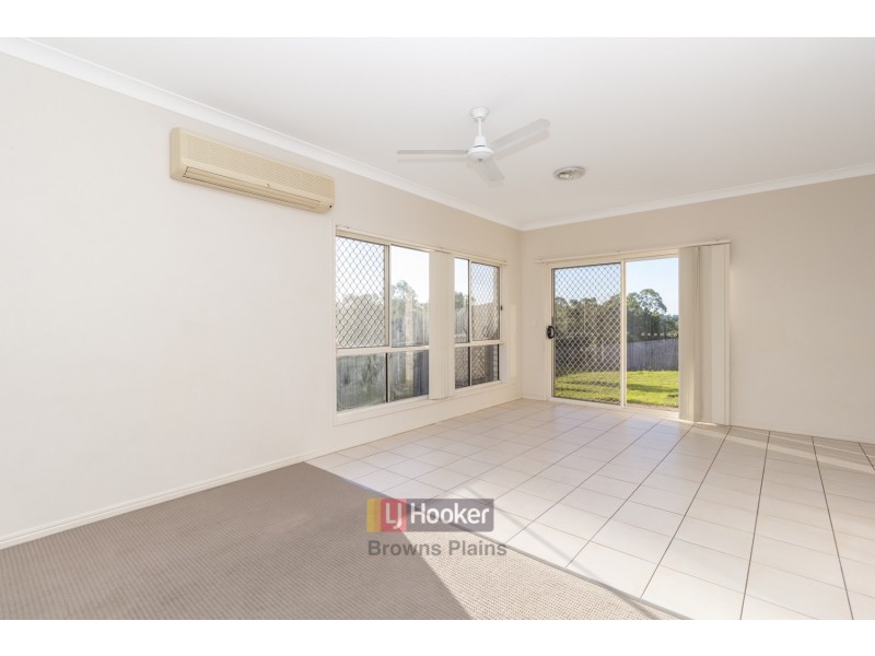 73 Grove Road, Edens Landing QLD 4207