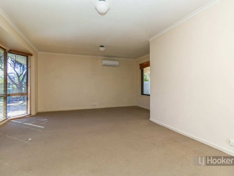 9 Acorus Court, Regents Park QLD 4118
