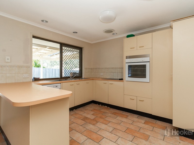 9 Acorus Court, Regents Park QLD 4118