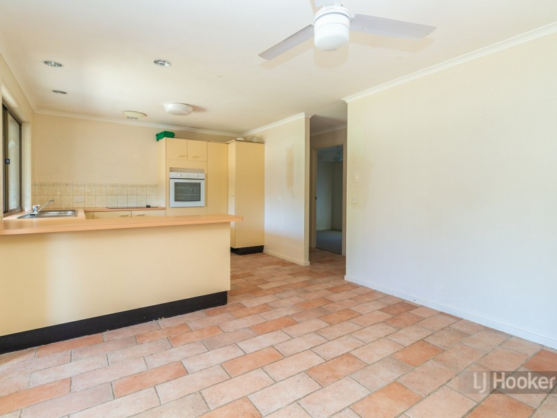 9 Acorus Court, Regents Park QLD 4118