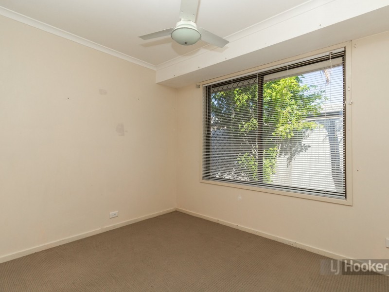 9 Acorus Court, Regents Park QLD 4118