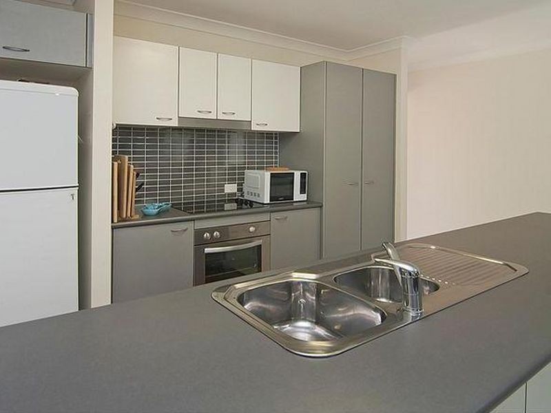 25 Delaforce Street, Regents Park QLD 4118