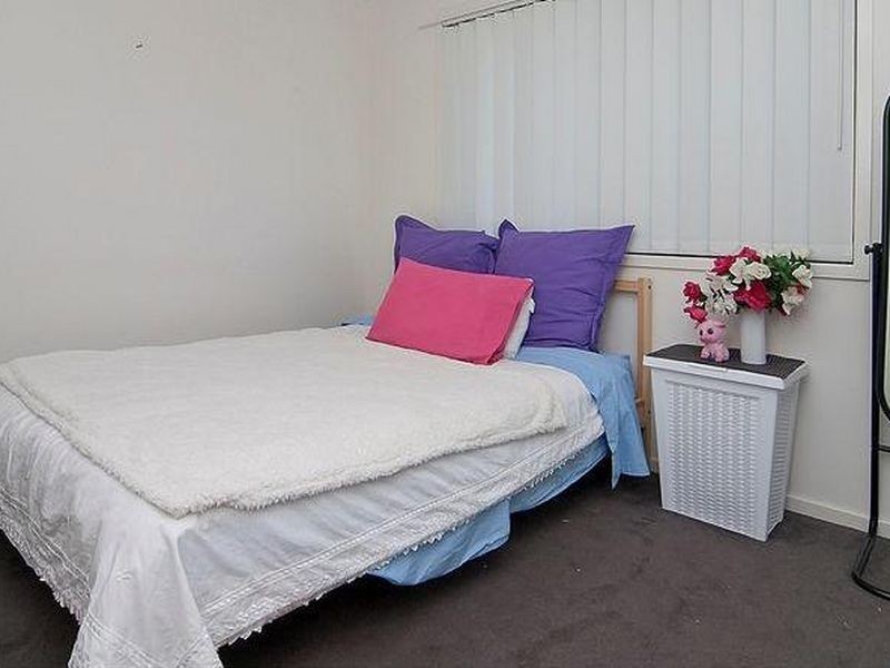 25 Delaforce Street, Regents Park QLD 4118