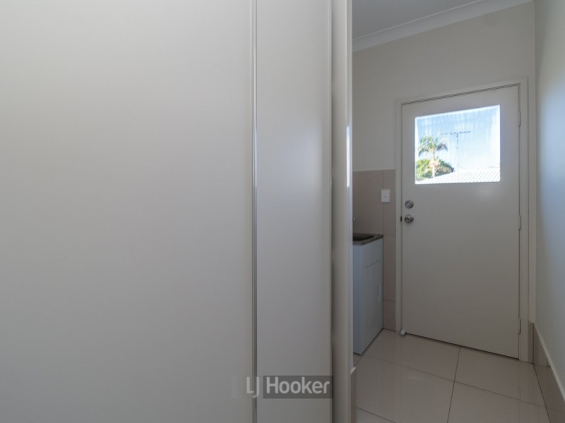 2/13 Owens Crescent, Regents Park QLD 4118