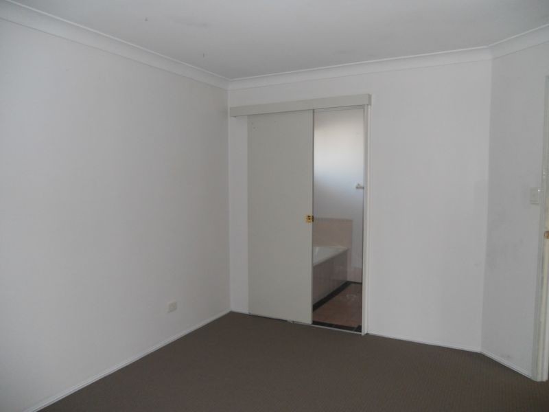 13 Stratton Court, Crestmead QLD 4132