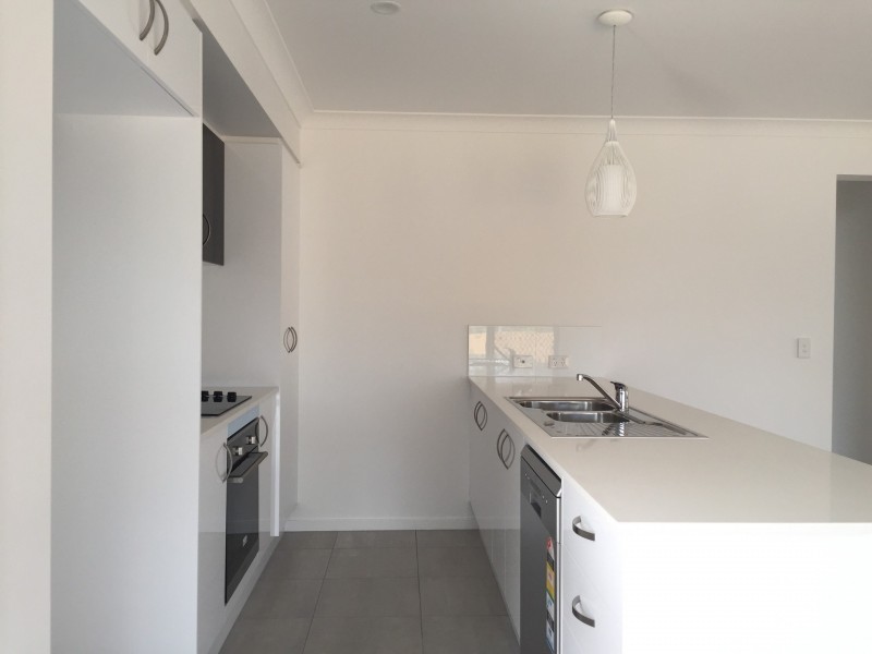 15A Wollumbin Crescent, Waterford West QLD 4133