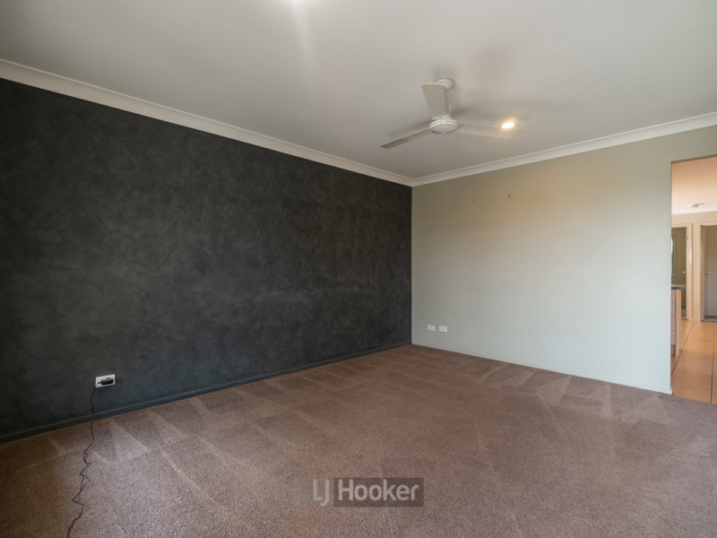 5 Samia Court, Regents Park QLD 4118