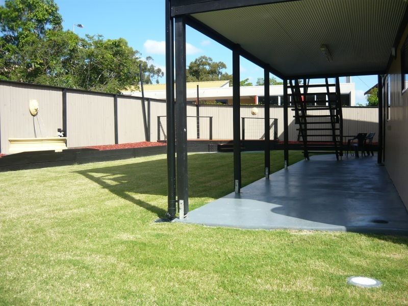 22 Pine Drive, Woodridge QLD 4114