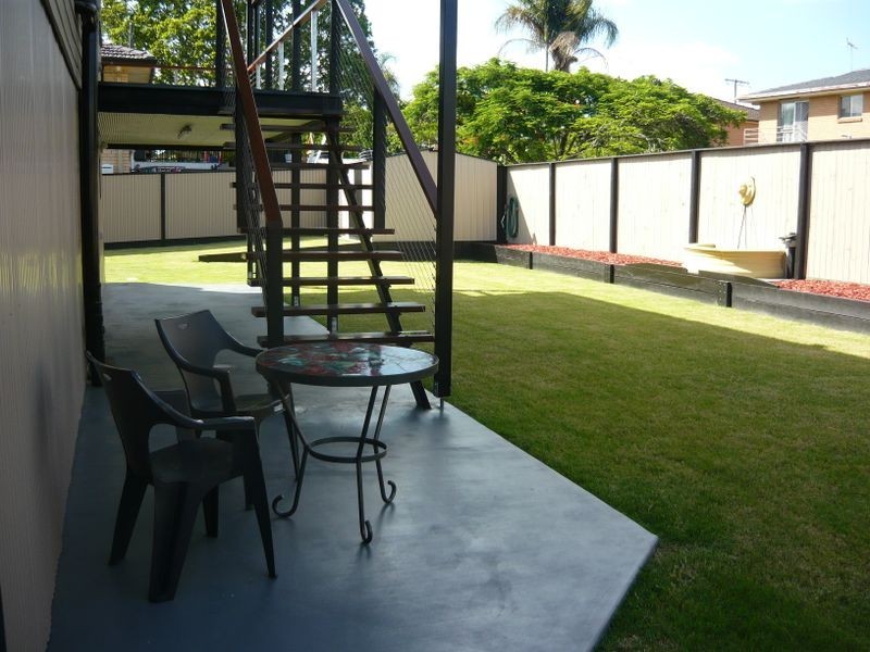 22 Pine Drive, Woodridge QLD 4114