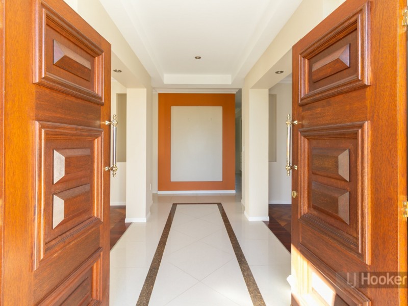 24 Maryland Drive, Regents Park QLD 4118