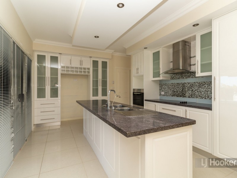 24 Maryland Drive, Regents Park QLD 4118
