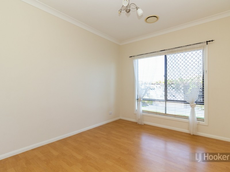 24 Maryland Drive, Regents Park QLD 4118