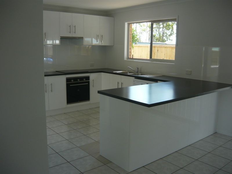 18 Pinelands Street, Loganlea QLD 4131