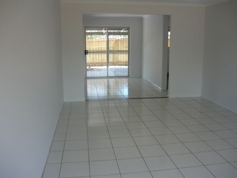 18 Pinelands Street, Loganlea QLD 4131