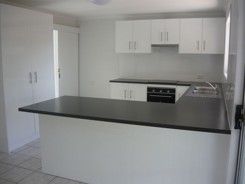 18 Pinelands Street, Loganlea QLD 4131