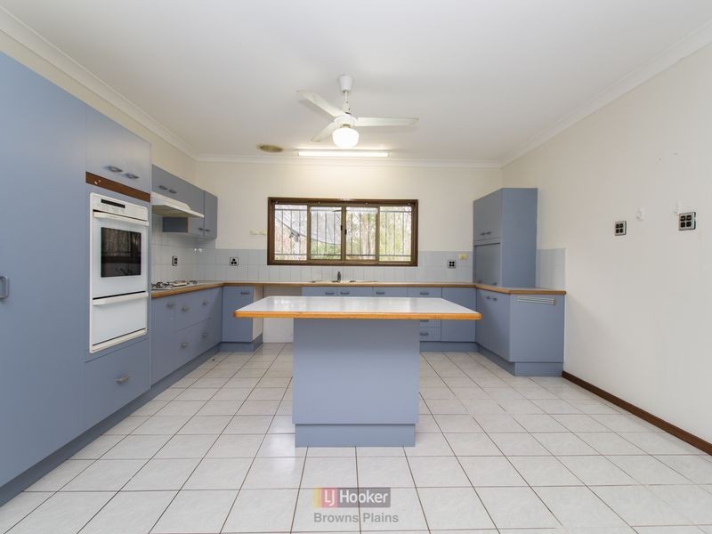 1 Executive Drive, Park Ridge QLD 4125