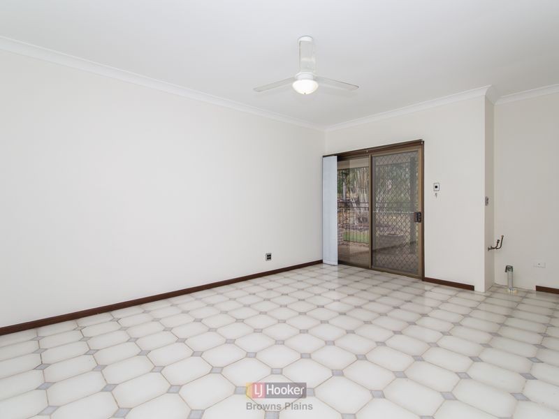 1 Executive Drive, Park Ridge QLD 4125