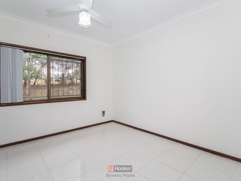1 Executive Drive, Park Ridge QLD 4125