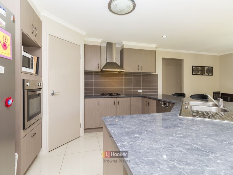 25 Marigold Avenue, Regents Park QLD 4118