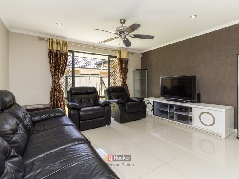 25 Marigold Avenue, Regents Park QLD 4118