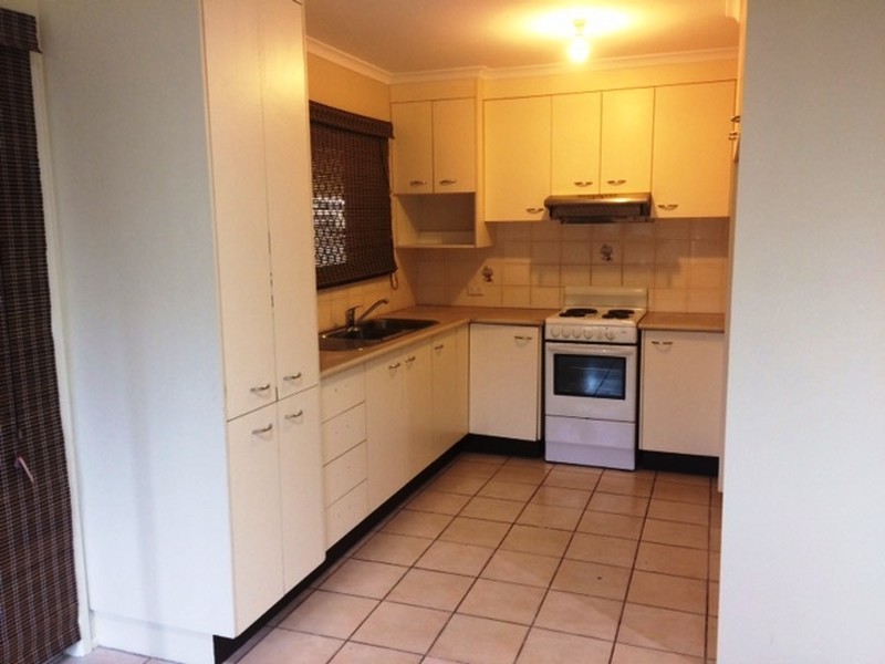 34 Bywater Street, Hillcrest QLD 4118