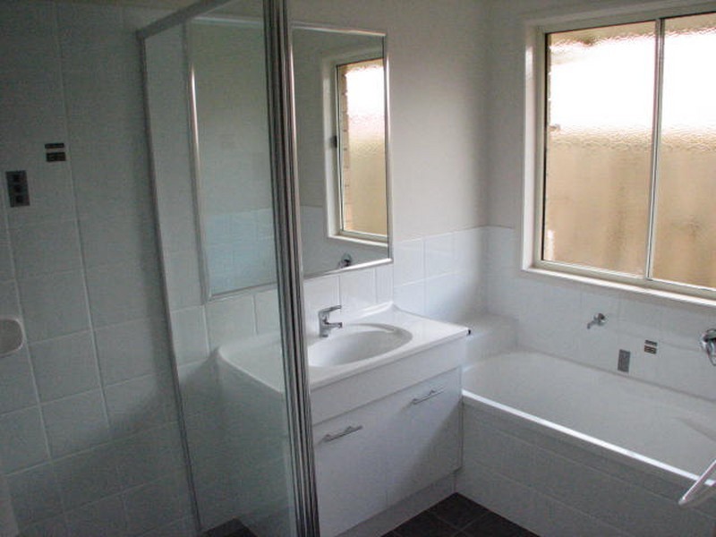 11 Lahore Street, Crestmead QLD 4132