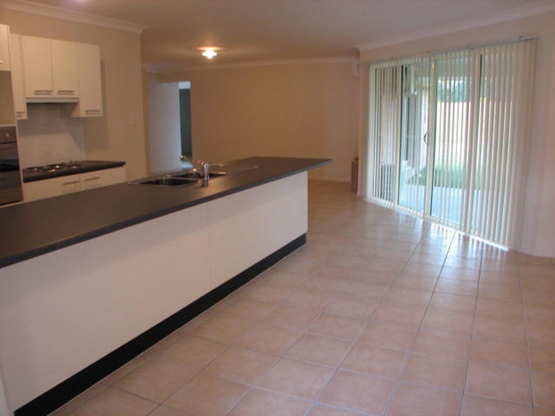 11 Lahore Street, Crestmead QLD 4132