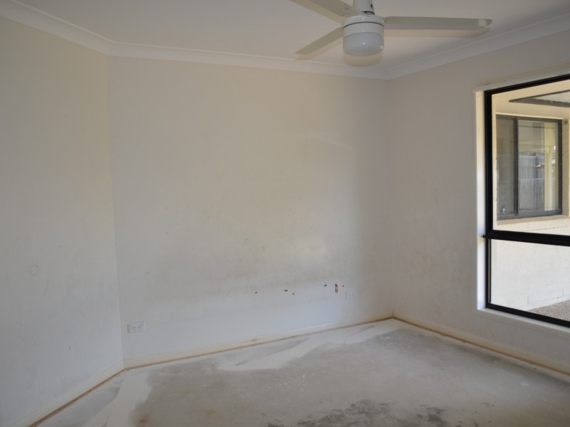 27 Lockyer Place, Crestmead QLD 4132