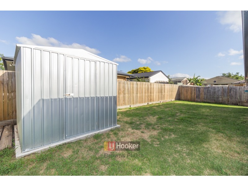 16 Pidgeon Boulevard, Crestmead QLD 4132