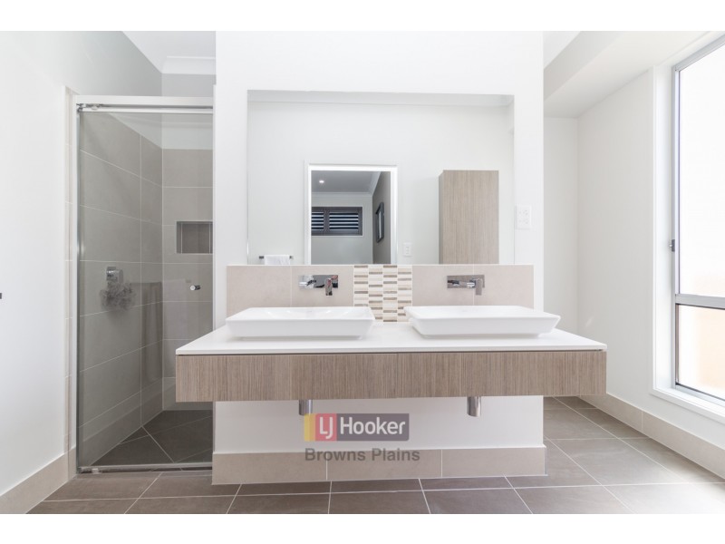 48 Stoneleigh Reserve Boulevard, Logan Reserve QLD 4133