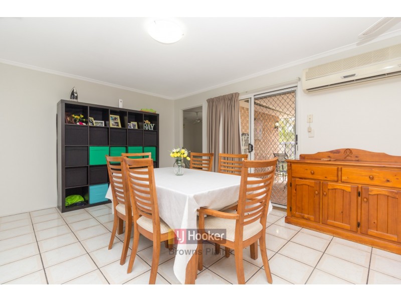 101 Middle Road, Hillcrest QLD 4118