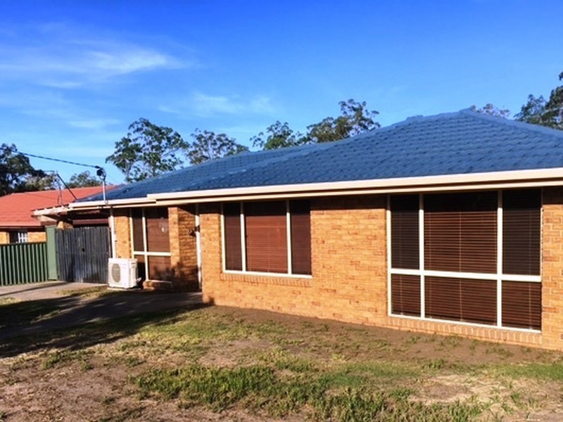 9 Helmet Court, Hillcrest QLD 4118